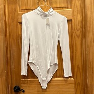 NEVER WORN/WITH TAGS: Long Sleeved Bodysuit, White, Size M